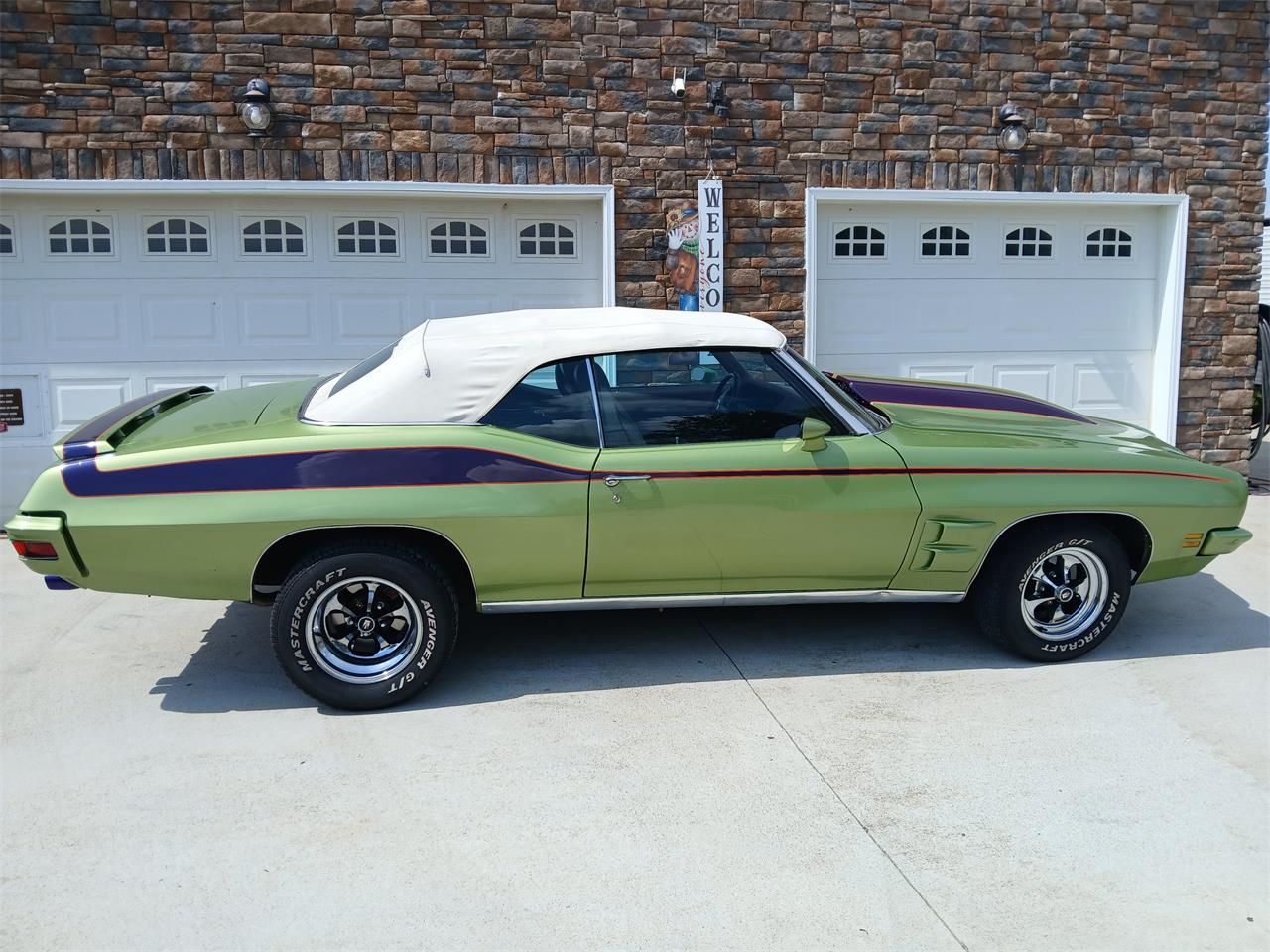 Pontiac-Lemans-1971-Greenpurple-stripes-Light-brown-5