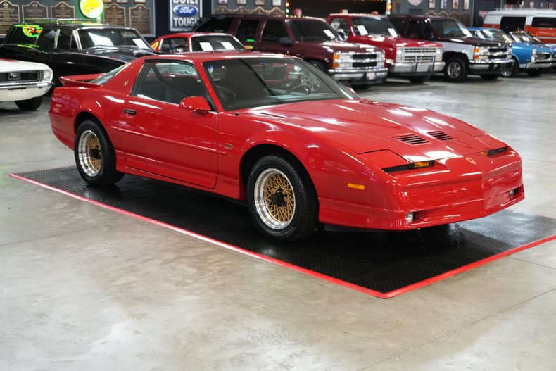 Pontiac-Other-1987-Red-Black-17