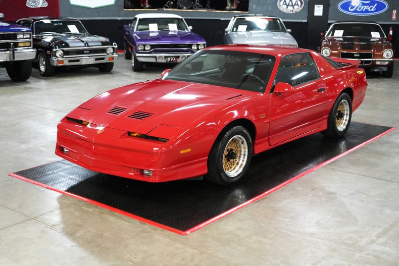 Pontiac-Other-1987-Red-Black-19