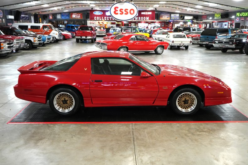 Pontiac-Other-1987-Red-Black-24