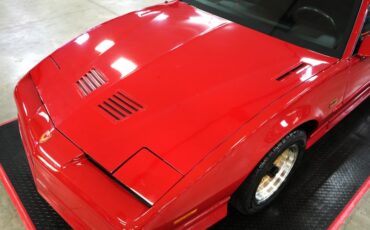 Pontiac-Other-1987-Red-Black-3