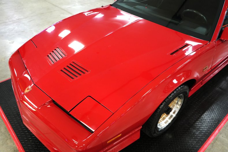 Pontiac-Other-1987-Red-Black-3