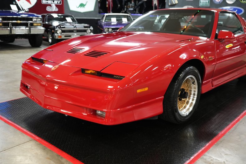 Pontiac-Other-1987-Red-Black-32