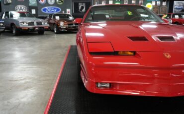 Pontiac-Other-1987-Red-Black-33