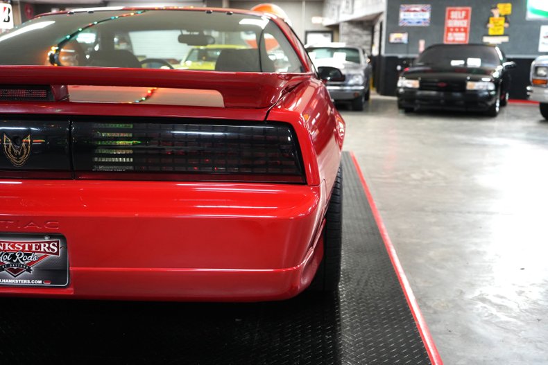 Pontiac-Other-1987-Red-Black-43