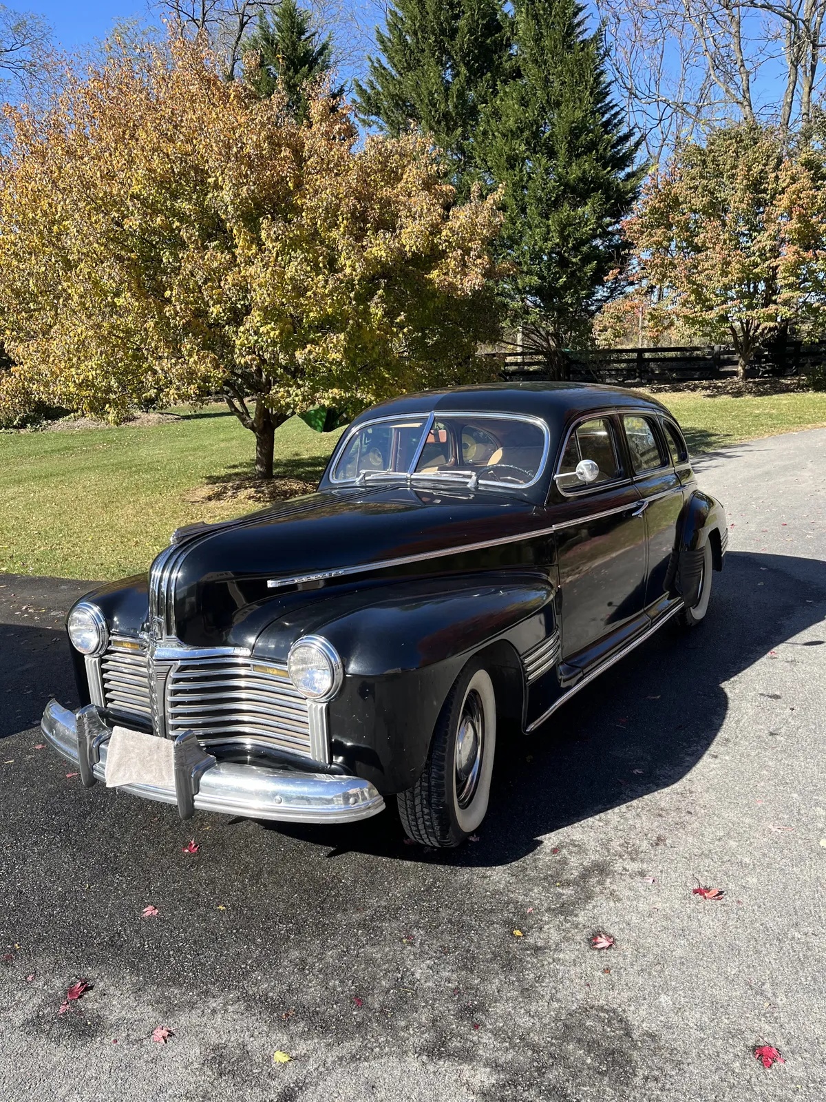 Pontiac-Silver-streak-1941-Black-Tan-3
