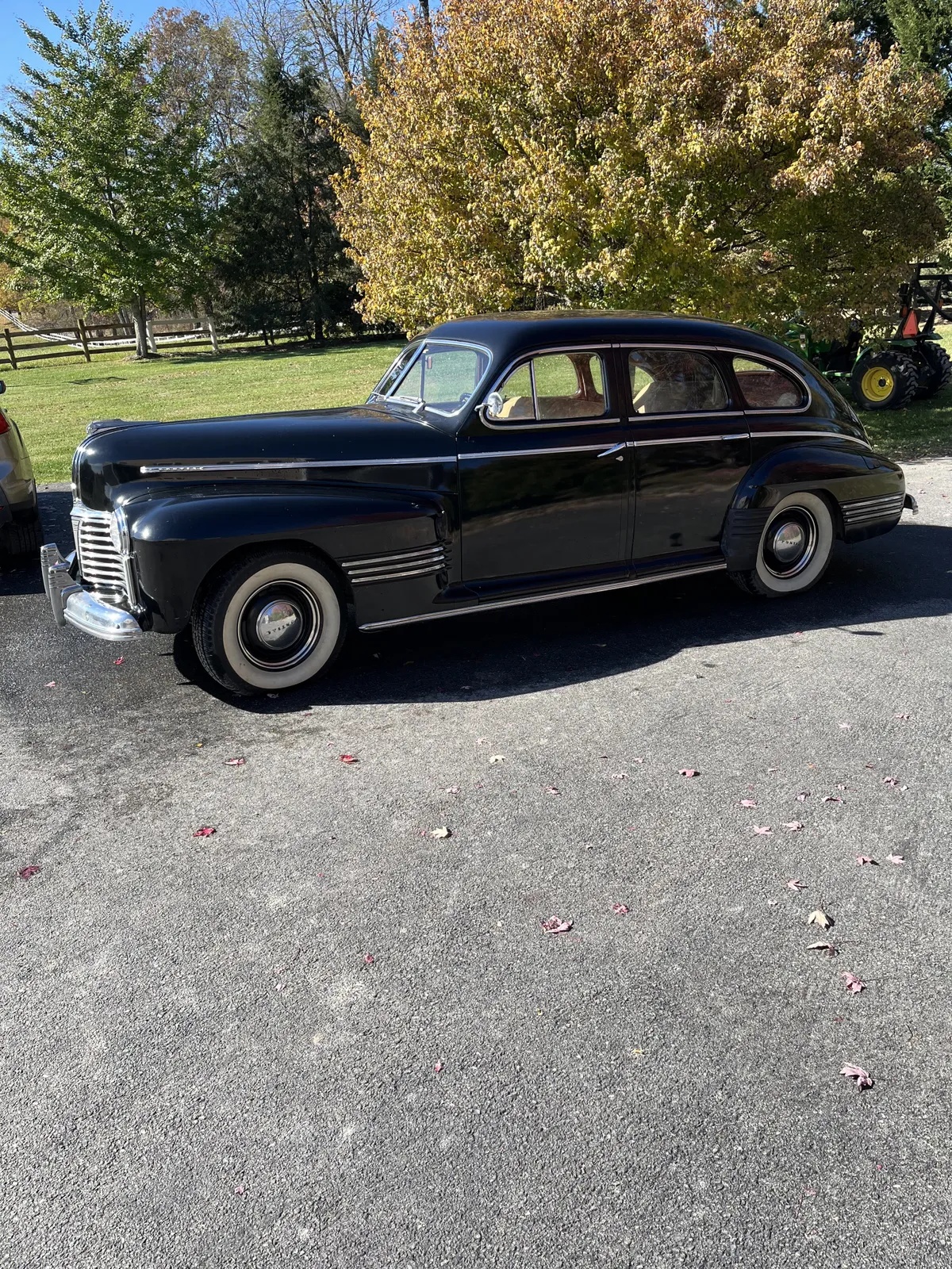Pontiac-Silver-streak-1941-Black-Tan-4
