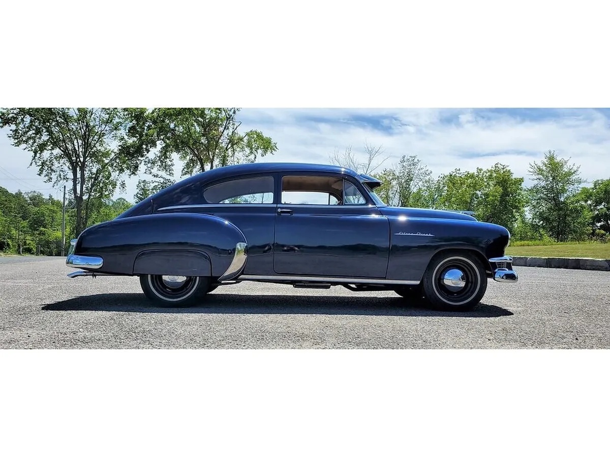 Pontiac-Silver-streak-1950-Navy-Blue-Tan-6