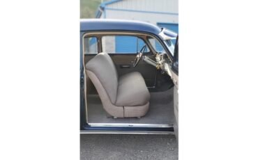 Pontiac-Silver-streak-1950-Navy-Blue-Tan-8