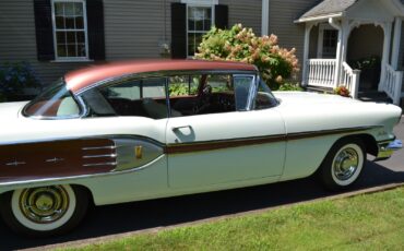 Pontiac-Star-Chief-1958-Coupe-4