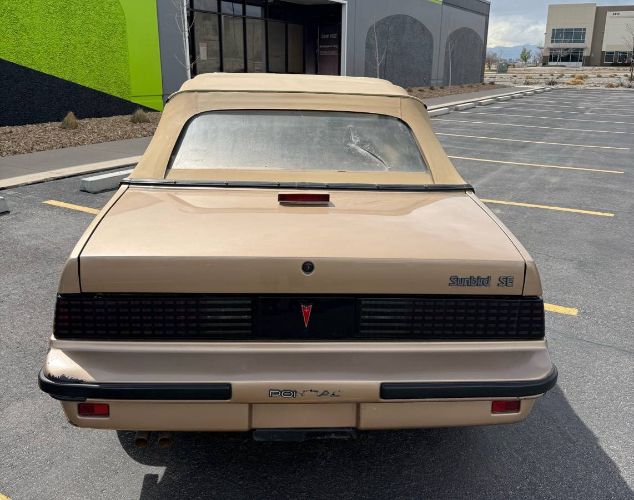 Pontiac-Sunbird-1987-Brown-13