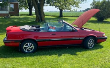 Pontiac-Sunbird-1991-1