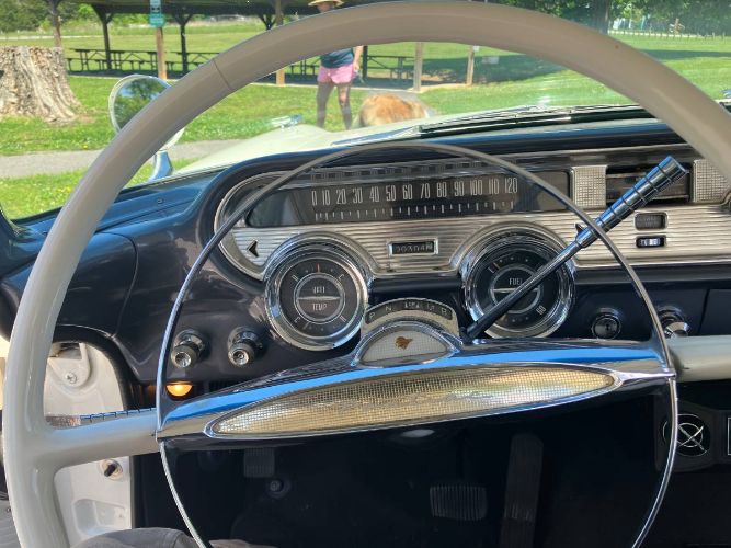 Pontiac-Super-chief-1957-Kenya-IvoryBlack-Ac-12