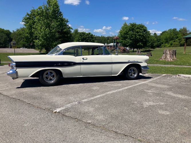 Pontiac-Super-chief-1957-Kenya-IvoryBlack-Ac-15