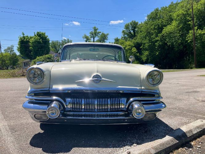 Pontiac-Super-chief-1957-Kenya-IvoryBlack-Ac-19