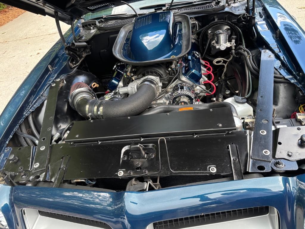 Pontiac-TRANS-AM-RESTOMOD-LS6-4-linked-big-brakes-have-4-1974-5