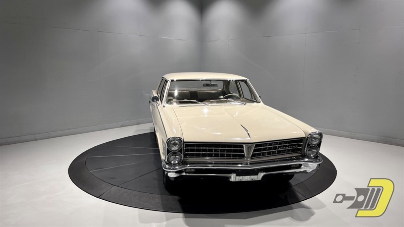 Pontiac-Tempest-1965-Sedan-13