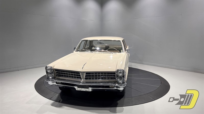 Pontiac-Tempest-1965-Sedan-14