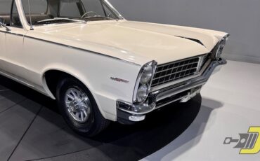Pontiac-Tempest-1965-Sedan-17