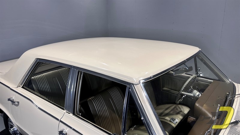 Pontiac-Tempest-1965-Sedan-23