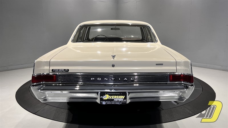 Pontiac-Tempest-1965-Sedan-26