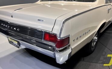 Pontiac-Tempest-1965-Sedan-27