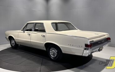 Pontiac-Tempest-1965-Sedan-33