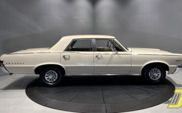 Pontiac-Tempest-1965-Sedan-35
