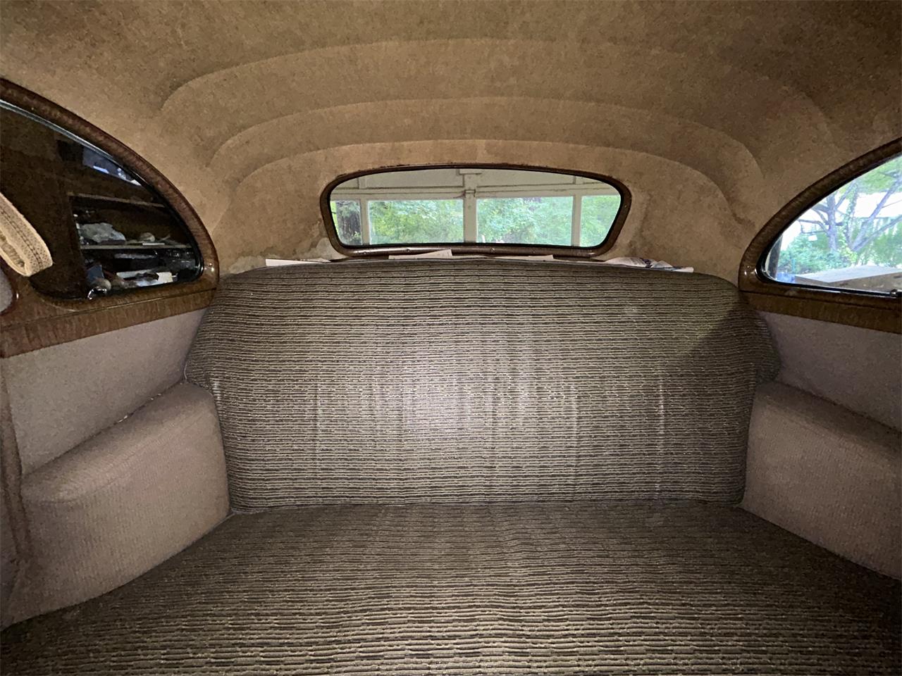 Pontiac-Torpedo-1941-Black-Tan-1