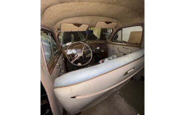 Pontiac-Torpedo-1941-Black-Tan-12