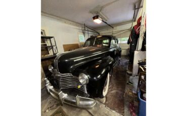 Pontiac-Torpedo-1941-Black-Tan-5
