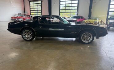 Pontiac-Trans-Am-1975-American-Muscle-Car-1