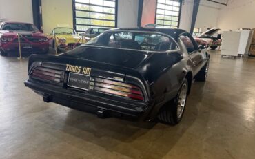 Pontiac-Trans-Am-1975-American-Muscle-Car-2