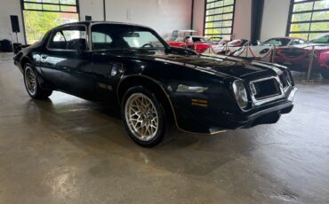 Pontiac-Trans-Am-1975-American-Muscle-Car