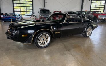 Pontiac-Trans-Am-1975-American-Muscle-Car-8