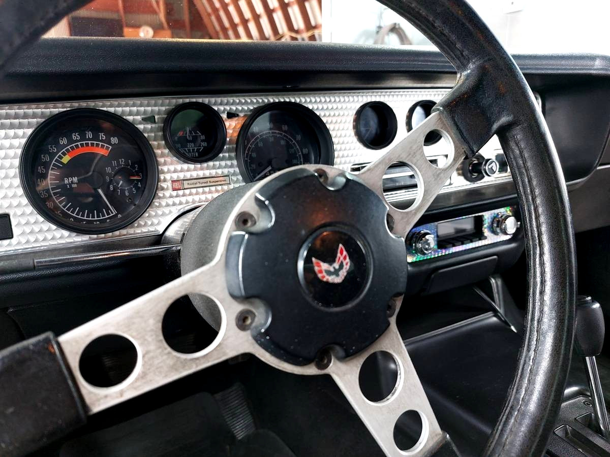 Pontiac-Trans-Am-1976-Coupe-12