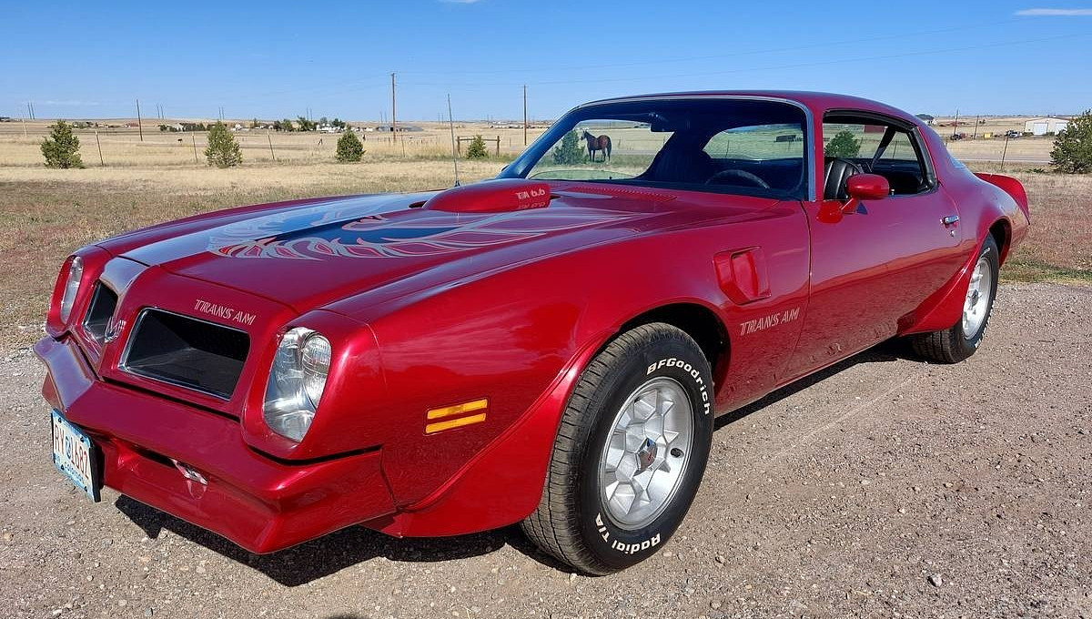 Pontiac-Trans-Am-1976-Coupe