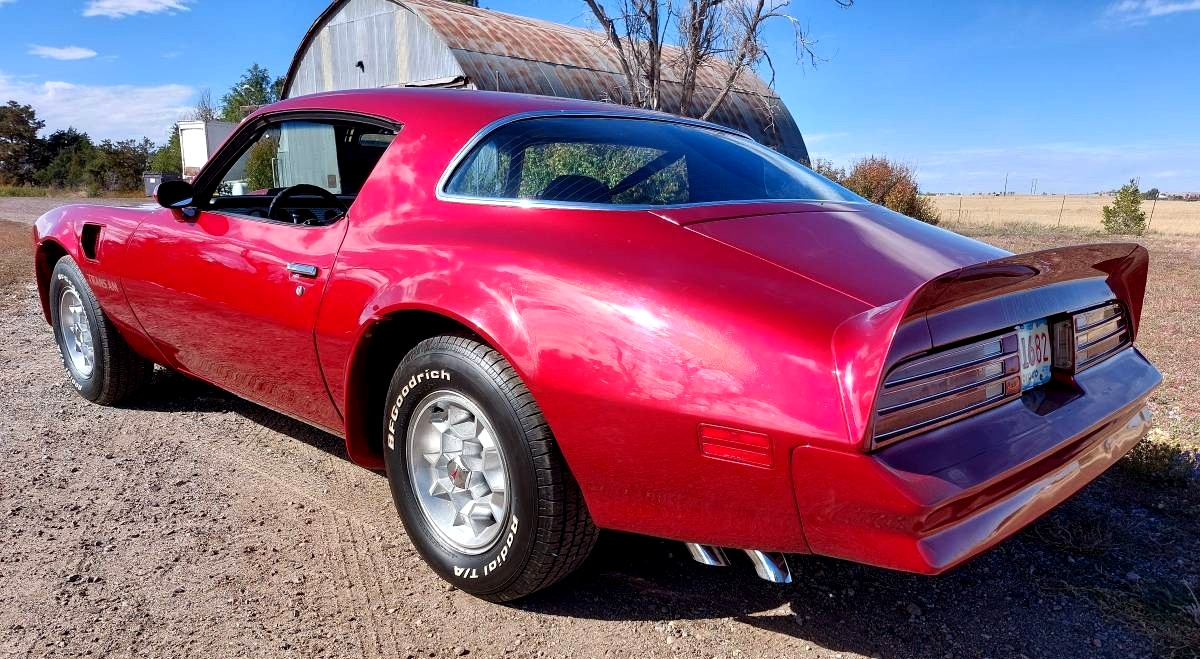 Pontiac-Trans-Am-1976-Coupe-3
