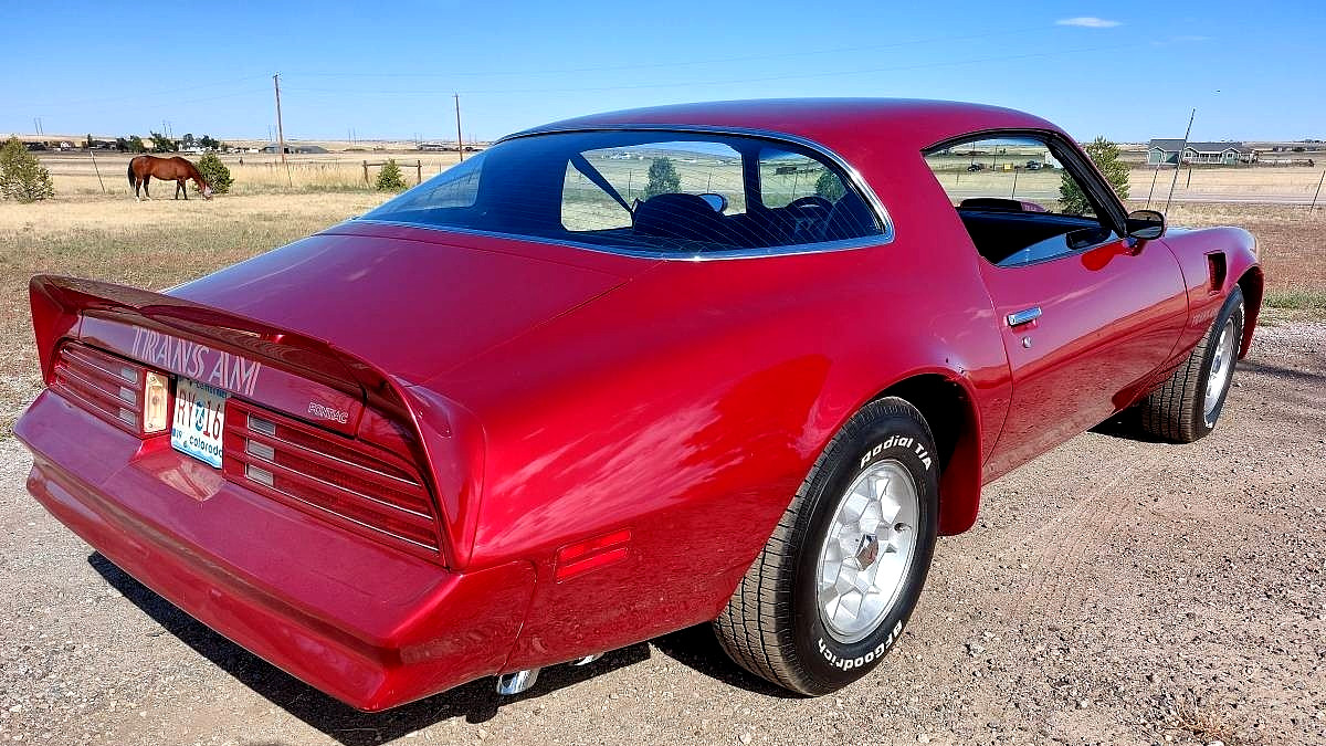 Pontiac-Trans-Am-1976-Coupe-4
