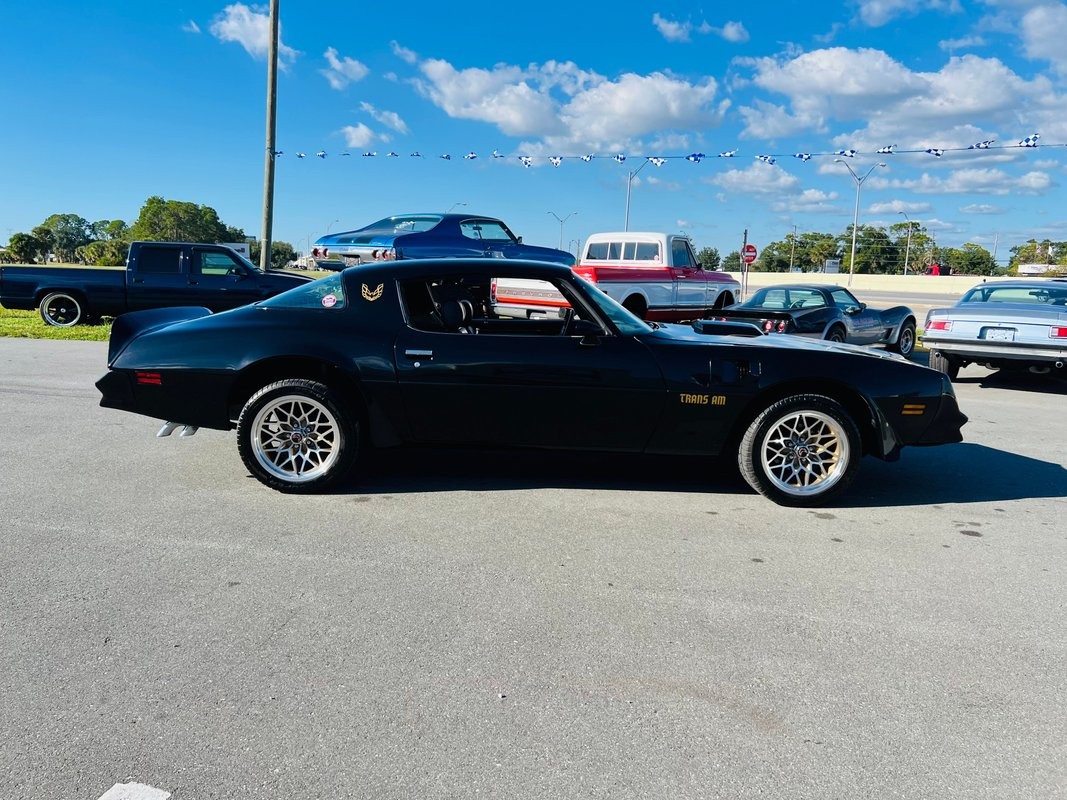 Pontiac-Trans-Am-1978-Coupe-5