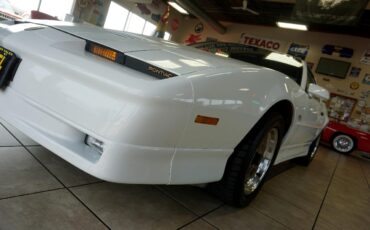 Pontiac-Trans-Am-1988-Classic-Car-15