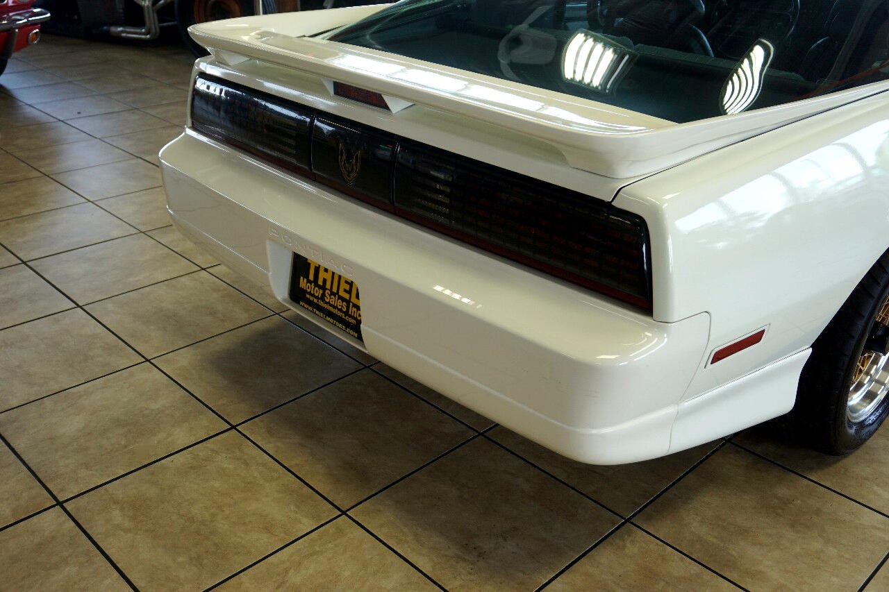 Pontiac-Trans-Am-1988-Classic-Car-19