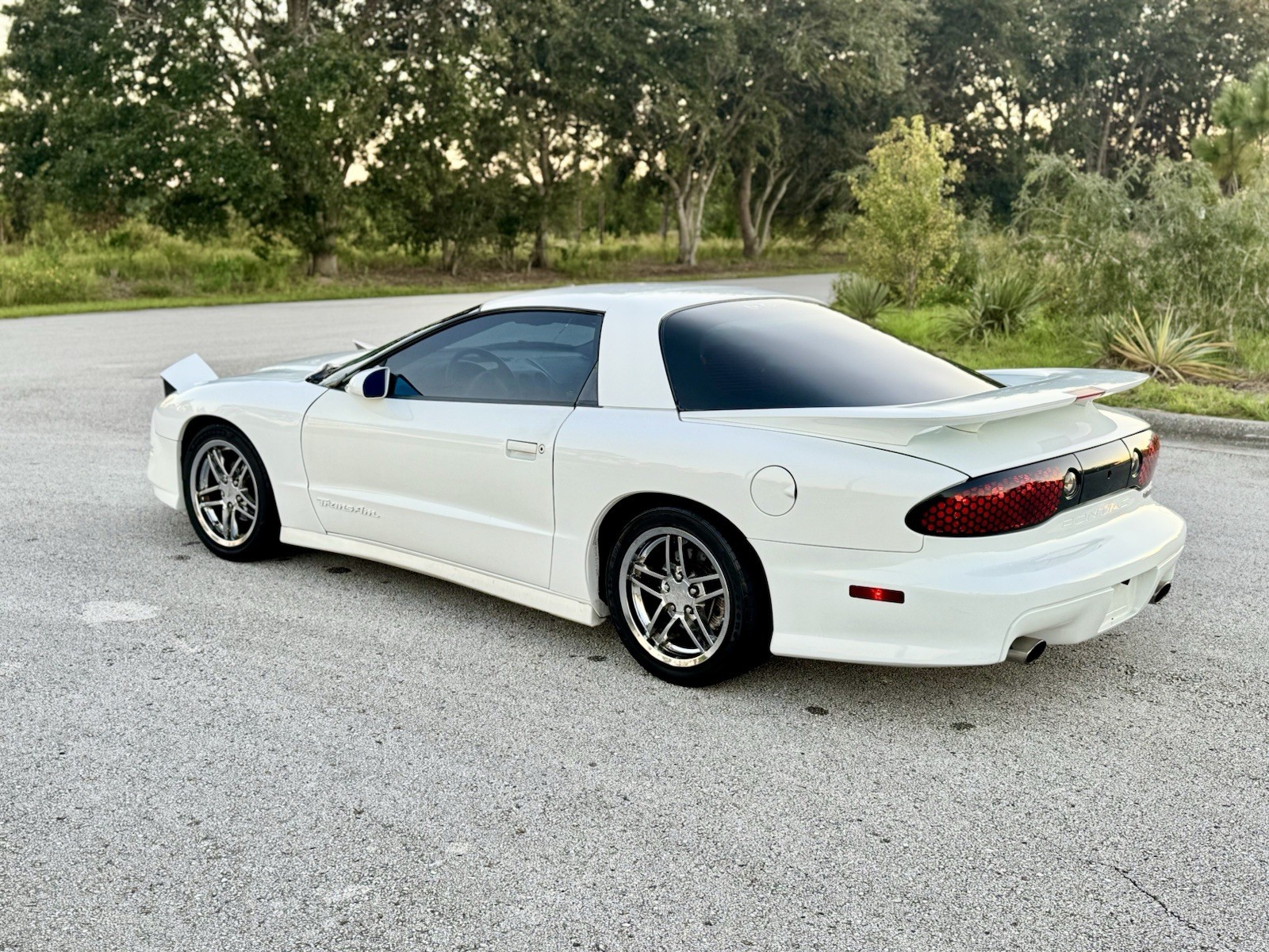 Pontiac-Trans-Am-1996-4