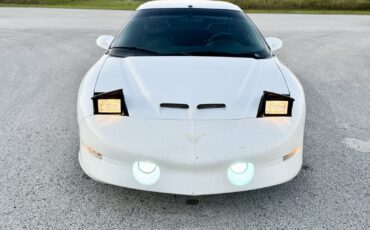 Pontiac-Trans-Am-1996-5