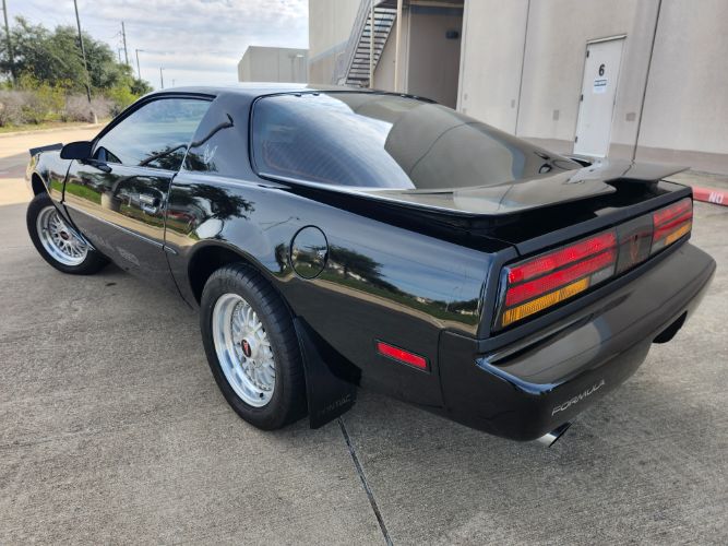 Pontiac-Trans-am-1991-10