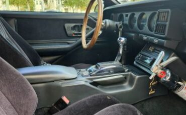Pontiac-Trans-am-1991-33