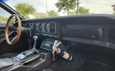 Pontiac-Trans-am-1991-35
