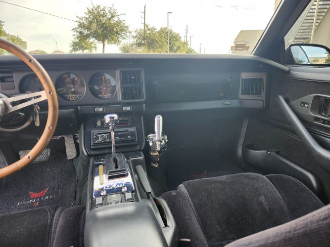 Pontiac-Trans-am-1991-36
