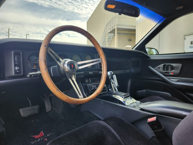 Pontiac-Trans-am-1991-39