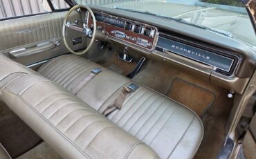 Pontiac-bonneville-1966-10
